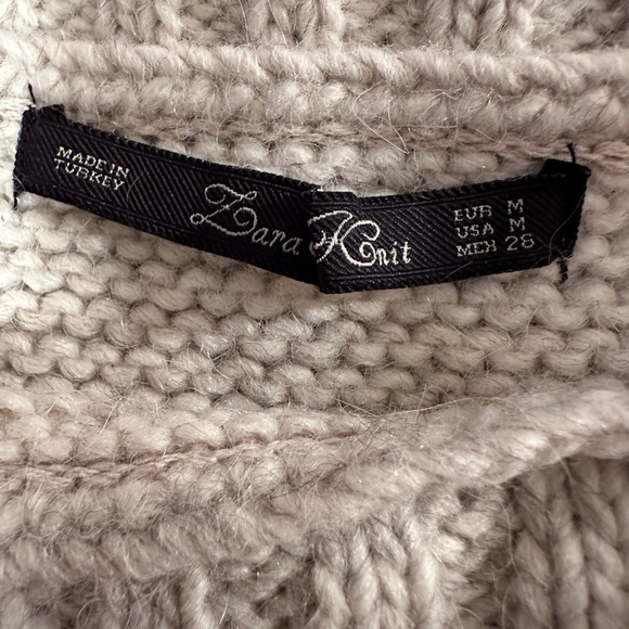 Lara Knit size medium wool blend wide turtleneck sweater - Picture 7 of 8